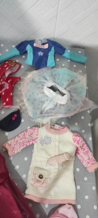 Lote ropita muñecas 
