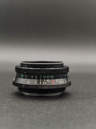 Objetivo soviético Industar 50mm pancake Sony