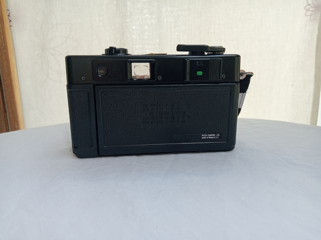 Ricoh 35 EFL: Fotocamera compatta