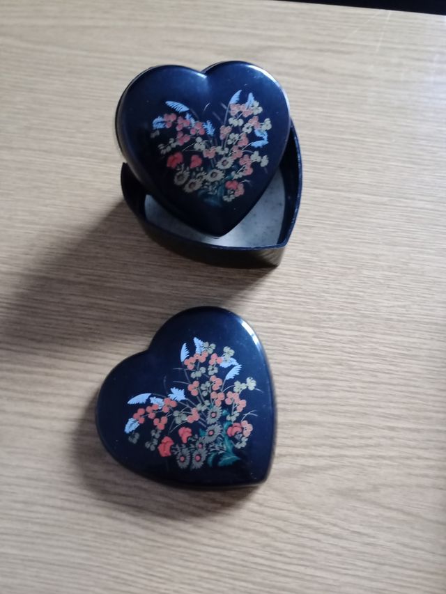 2 scatole cuore vintage