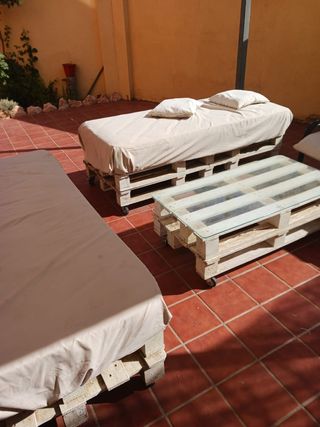 2 camas balinesas + mesa jardín