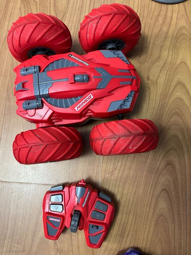 Coche anfibio4x4 teledirigido volteo 360° Ninco