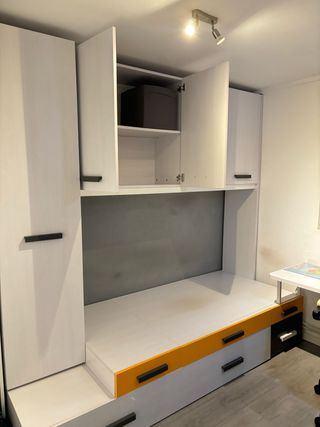 Cama nido beige y naranja