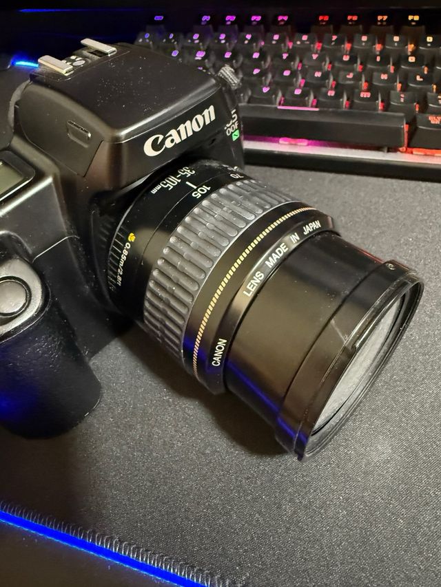 Canon EOS 1000F Cámara réflex