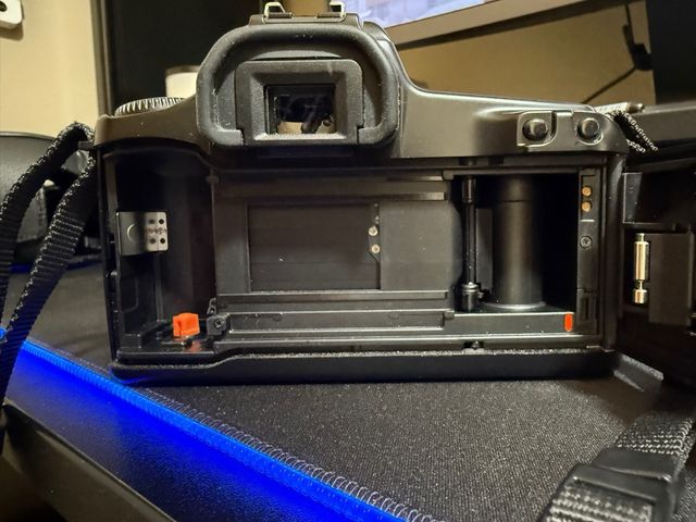 Canon EOS 1000F Cámara réflex