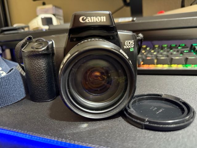 Canon EOS 1000F Cámara réflex