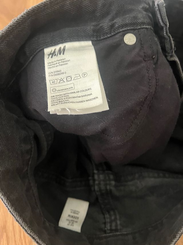 Falda vaquera negra H&M - Talla L