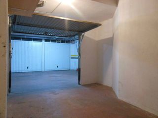 Garaje cerrado con trastero