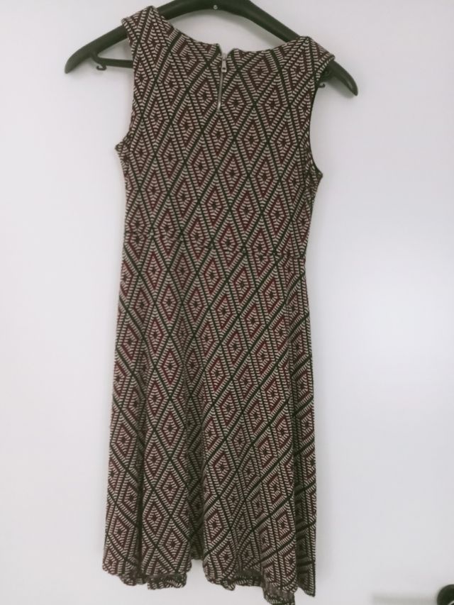 Vestito estivo a rombi - beige rosso e nero