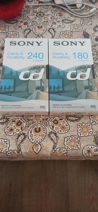 2 VHS SONY. 240-180 min