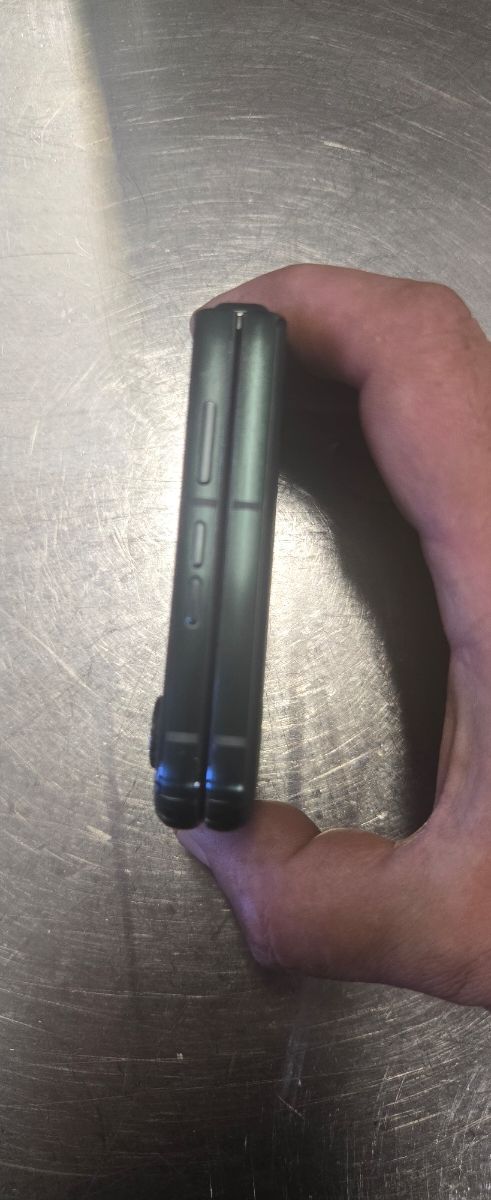 Motorola razr 60 ultra - Custodia inclusa