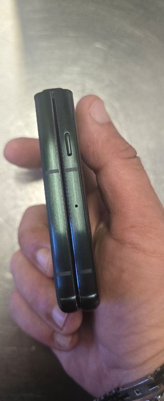 Motorola razr 60 ultra - Custodia inclusa