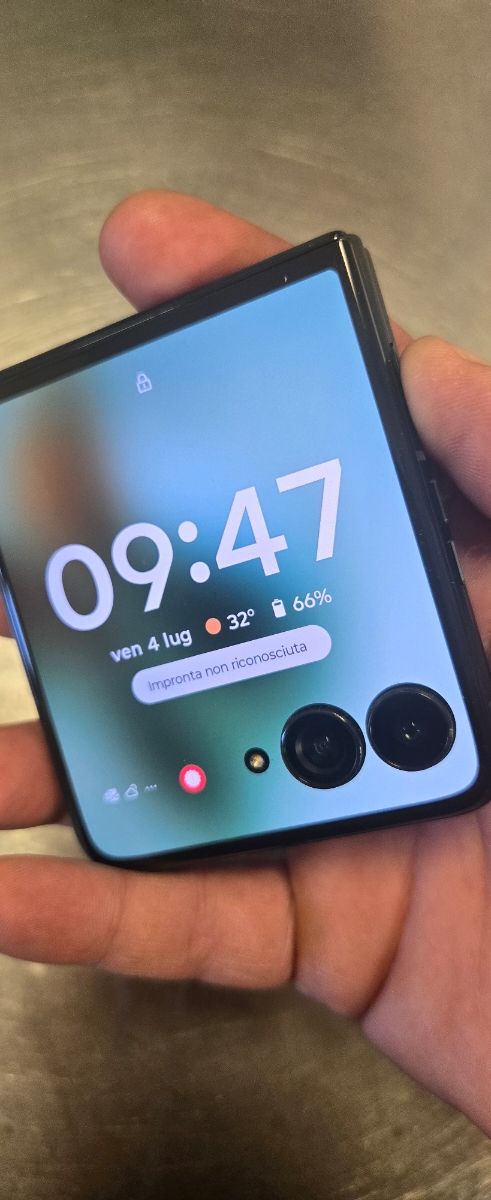 Motorola razr 60 ultra - Custodia inclusa
