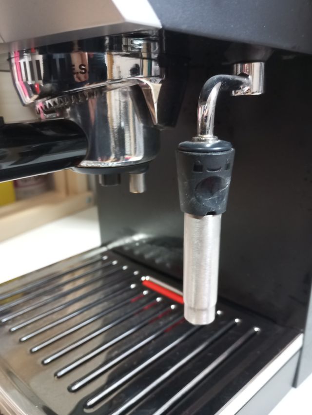 Cafetera Krups XP562 - Sistema Tamper