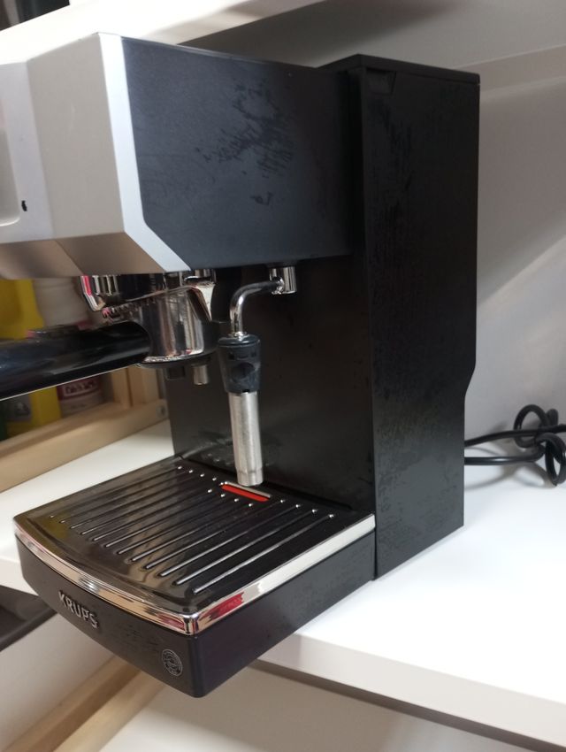 Cafetera Krups XP562 - Sistema Tamper