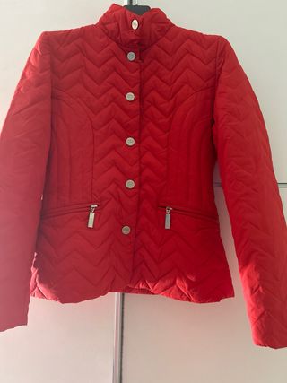 Chaqueta roja Adolfo Domínguez
