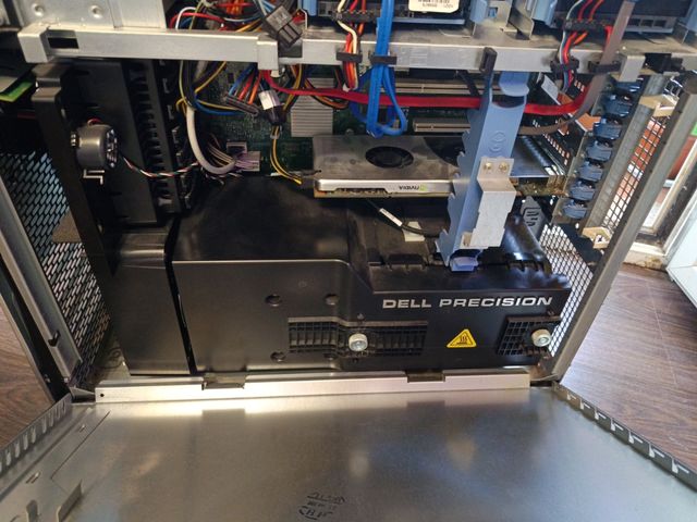 Servidor DELL PRECISION T7400