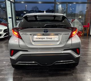 Toyota C-hr hybride 180 H Business 184 cv