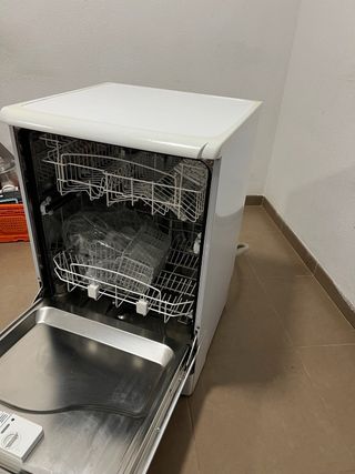 Lavavajillas nuevo sin usar