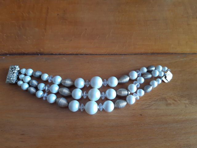 Braccialetto perle bianco argento