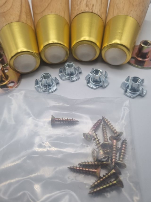 4 Patas Muebles - Doradas