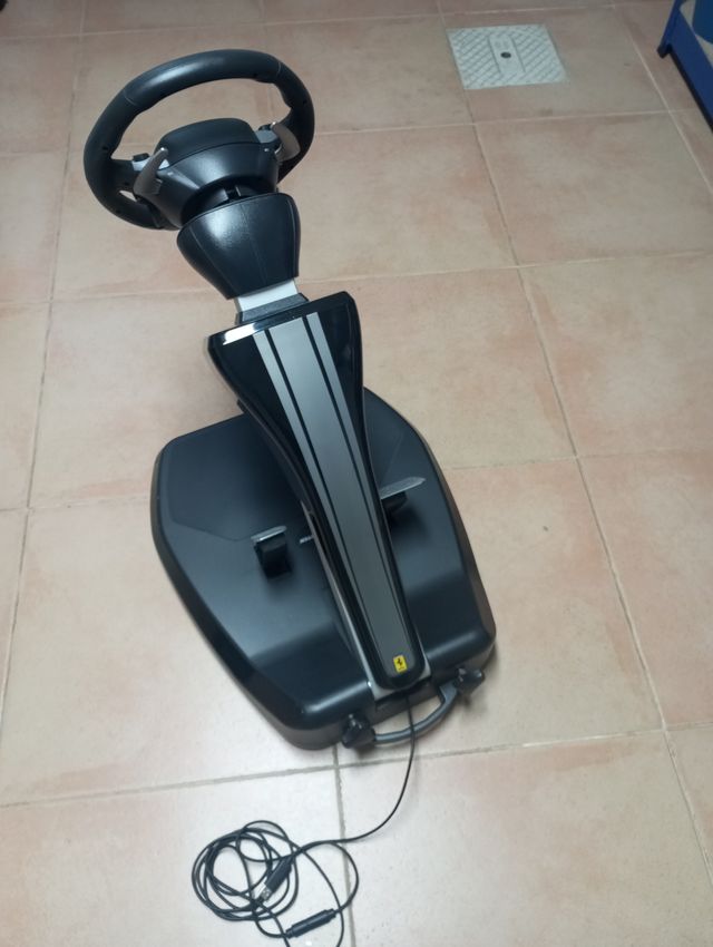 Thrustmaster Ferrari GT Cockpit