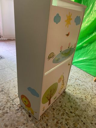 Zapatero infantil blanco