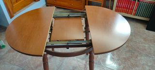 Mesa redonda extensible de madera