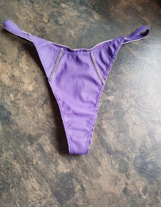 Bikini tanga morado nuevo
