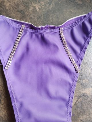 Bikini tanga morado nuevo