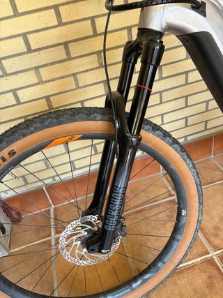 Ebike cube reaction hibryd 620 bateria TALLA M