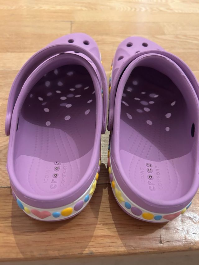 Crocs infantiles 33-34, morados