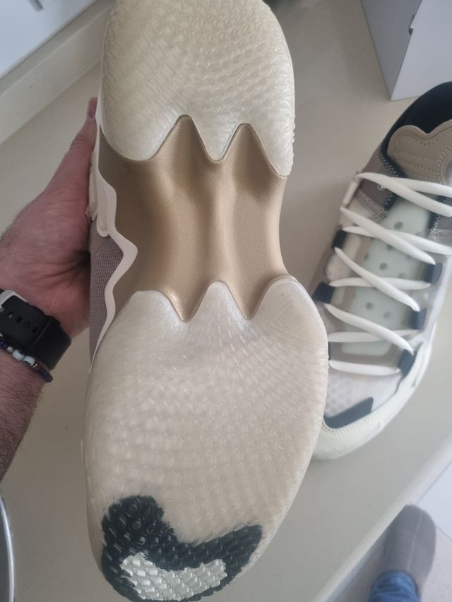 Zapatillas Jordan Air Zoom - Beige/Blanco