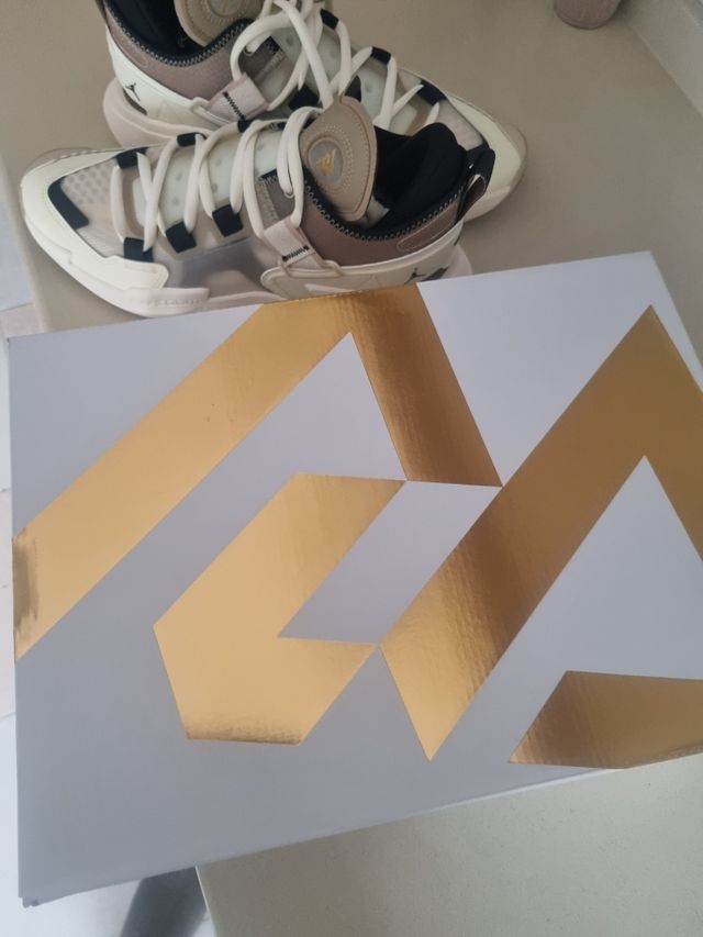 Zapatillas Jordan Air Zoom - Beige/Blanco