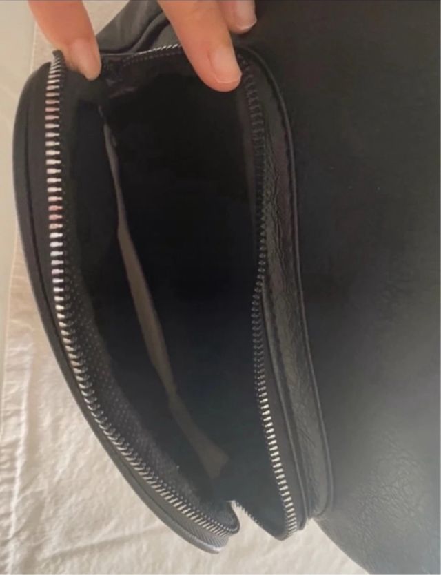 Zainetto borchie nero