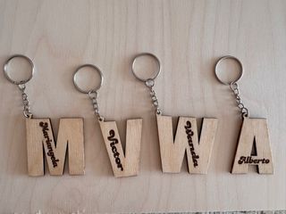 Portachiavi legno iniziali