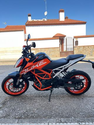 KTM Duke 390 - Moto Impecable