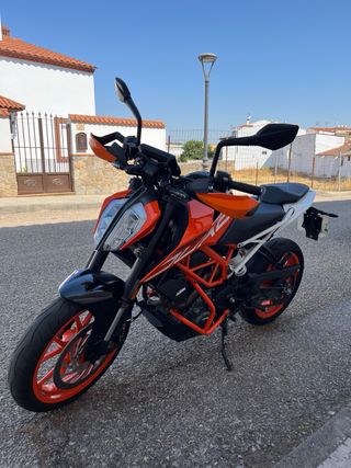 KTM Duke 390 - Moto Impecable