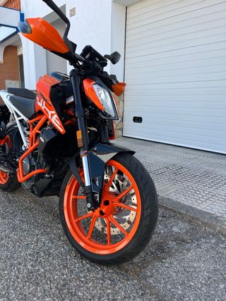 KTM Duke 390 - Moto Impecable