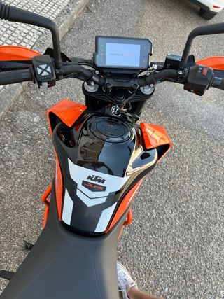 KTM Duke 390 - Moto Impecable