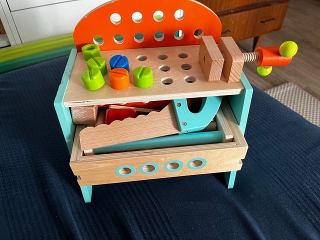 Tavolo strumenti giocattolo in legno