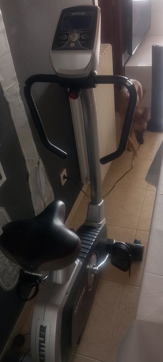 Bicicleta estática Kettler - ejercicio