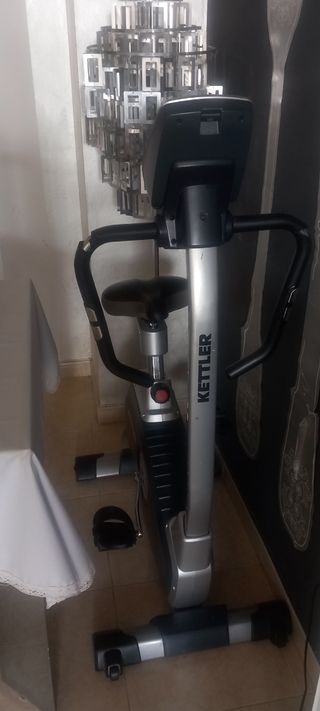 Bicicleta estática Kettler - ejercicio