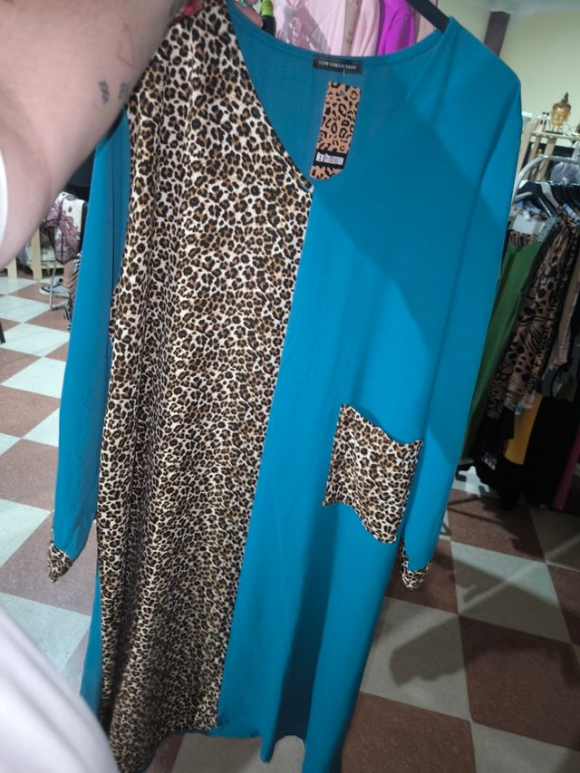 Vestido leopardo-turquesa