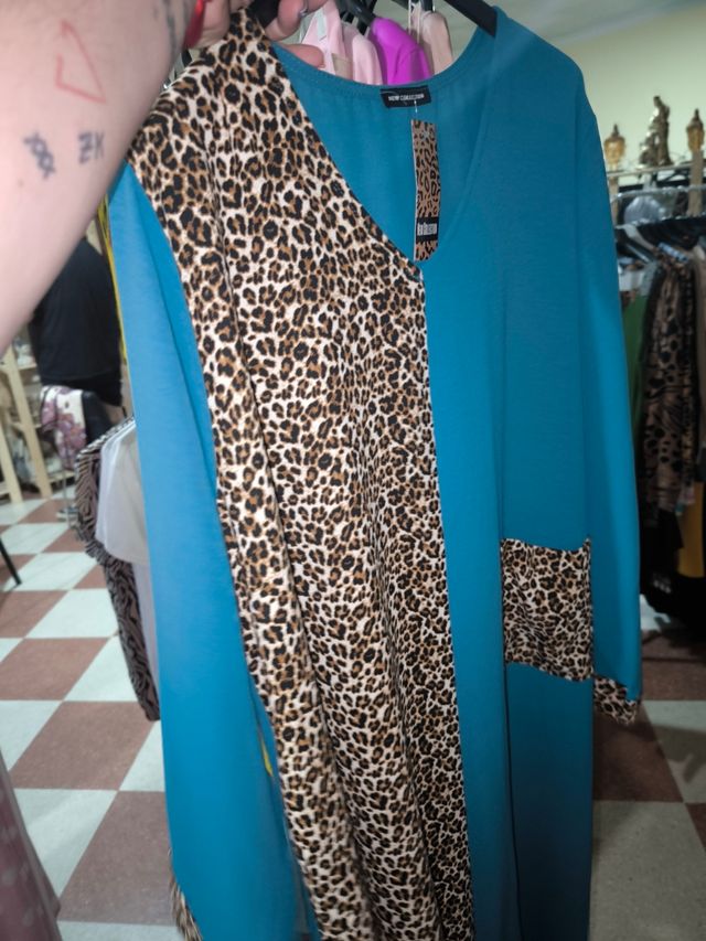 Vestido leopardo-turquesa