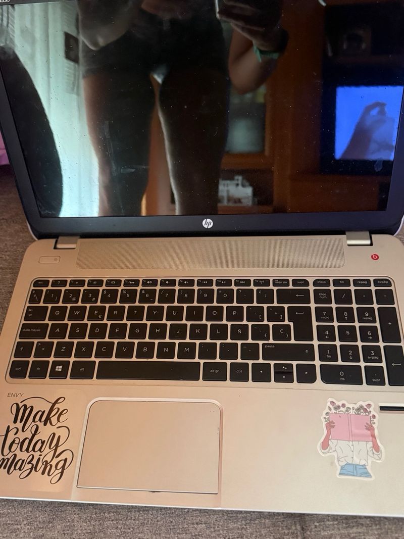 Portátil HP i7 8GB RAM - 256GB SSD afbeelding 6