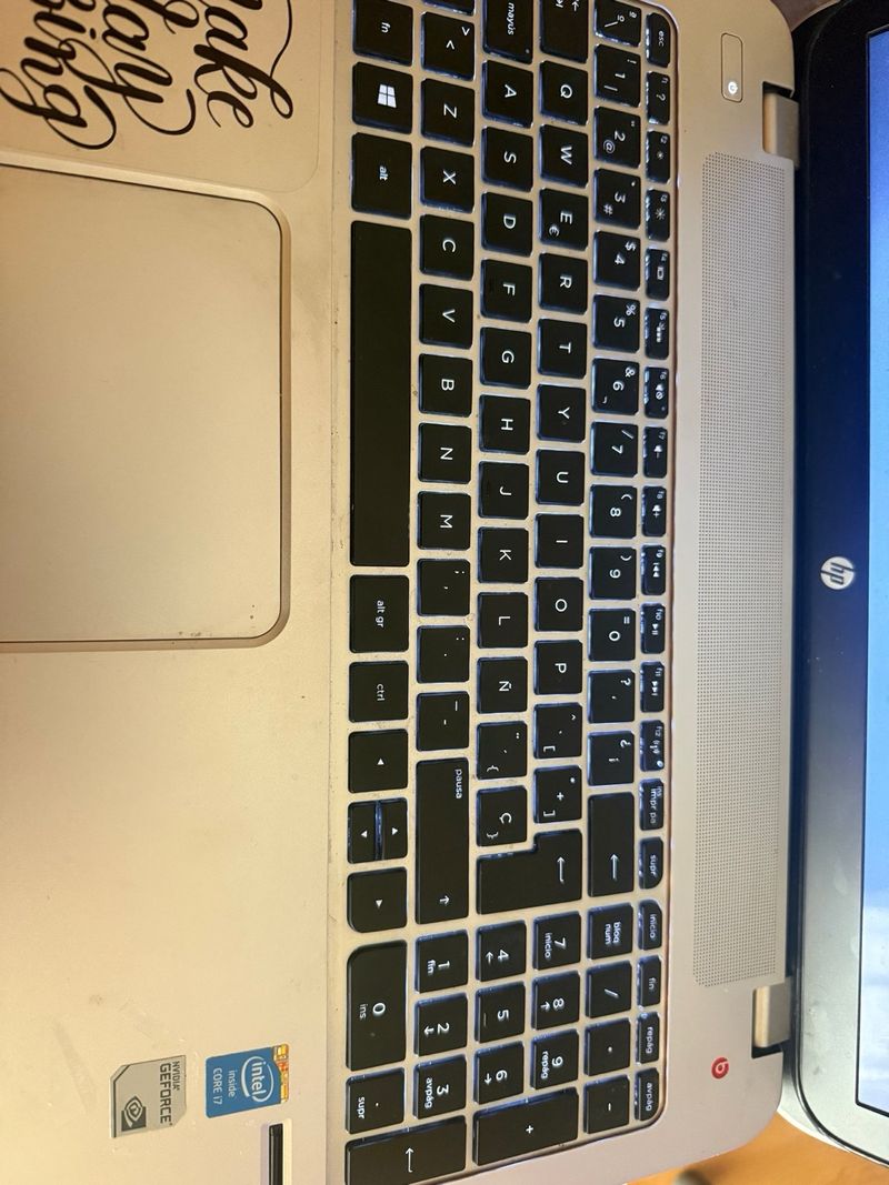 Portátil HP i7 8GB RAM - 256GB SSD afbeelding 3