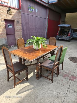 Mesa madera siglo XVIII