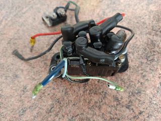 Relé y botón powertrim Yamaha
