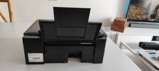 Impresora EPSON XP-215 negra, regalo tinta.